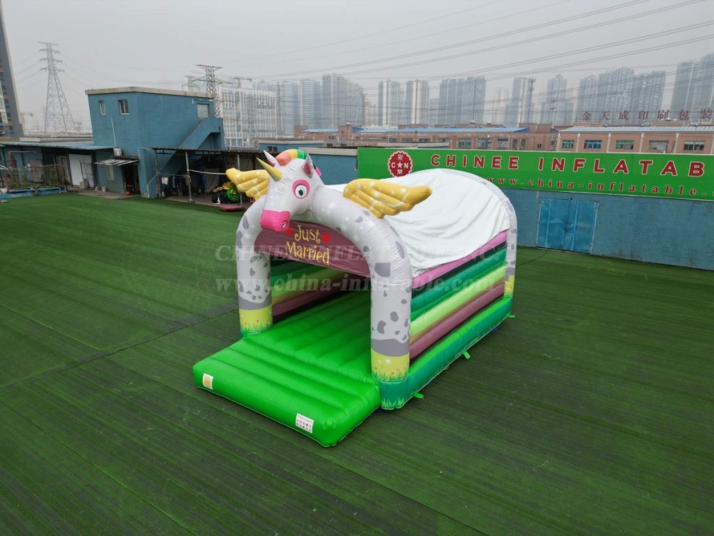 T2-4697 Unicorn Bouncy Castle