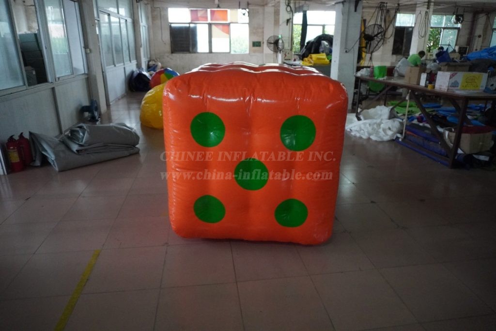 T11-2118 Inflatable Dice