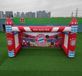 T11-7058 Jeu de tir au but gonflable sur le thème du Bayern Munich
