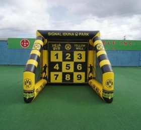 T11-7075 Jeu de tir au football gonflable thème Borussia Dortmund