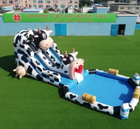 T8-6126 Toboggan aquatique gonflable sur le thème de la vache